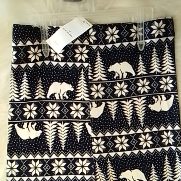 Sold🌟Kids Pajama ☃️ - Picture 4 of 5